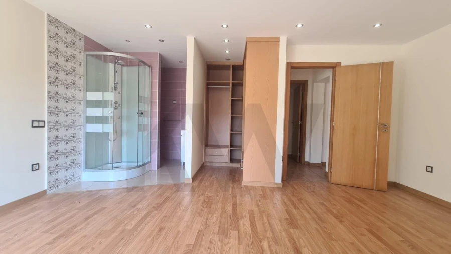 Moradia T7 para Venda em Bidoeira de Cima Foto 64