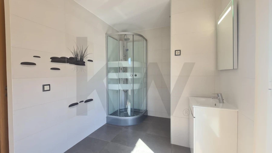 Moradia T7 para Venda em Bidoeira de Cima Foto 24