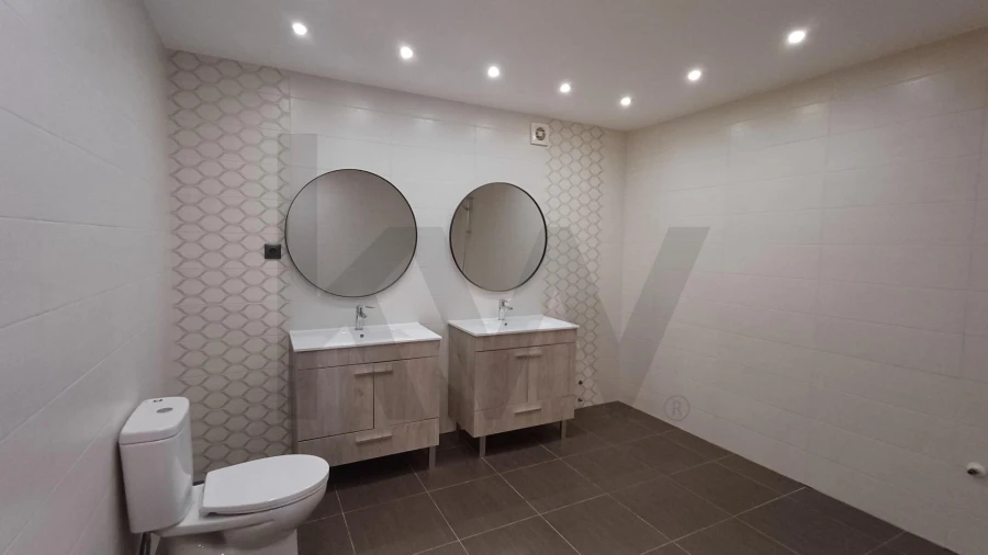 Moradia T7 para Venda em Bidoeira de Cima Foto 42