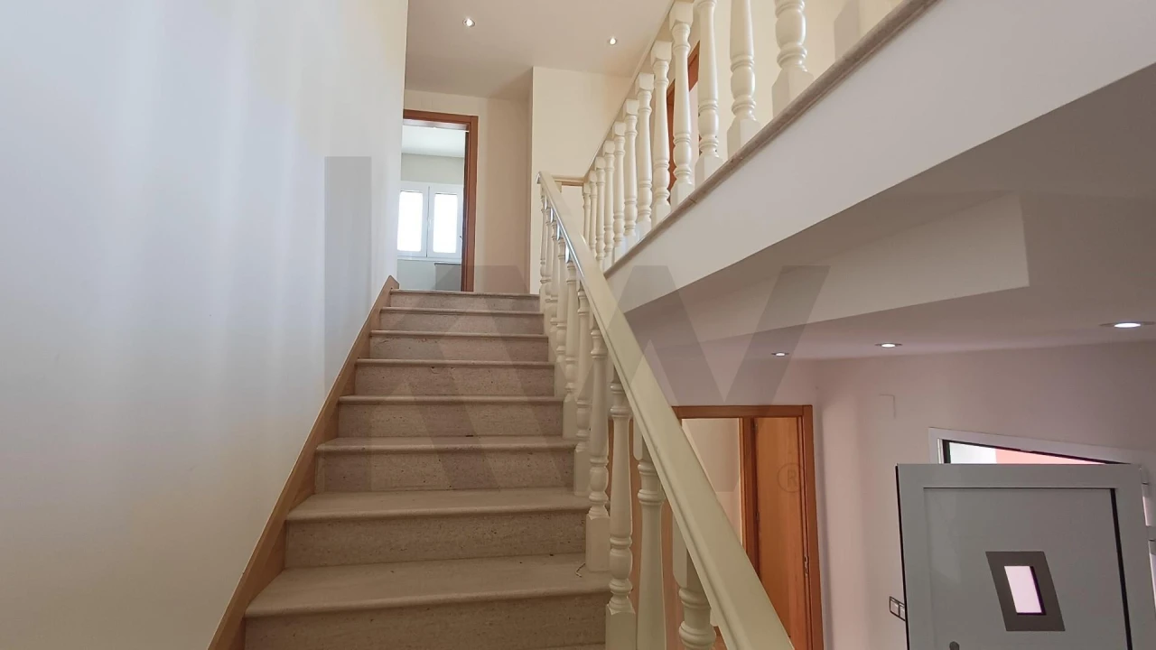 Moradia T7 para Venda em Bidoeira de Cima Foto 34