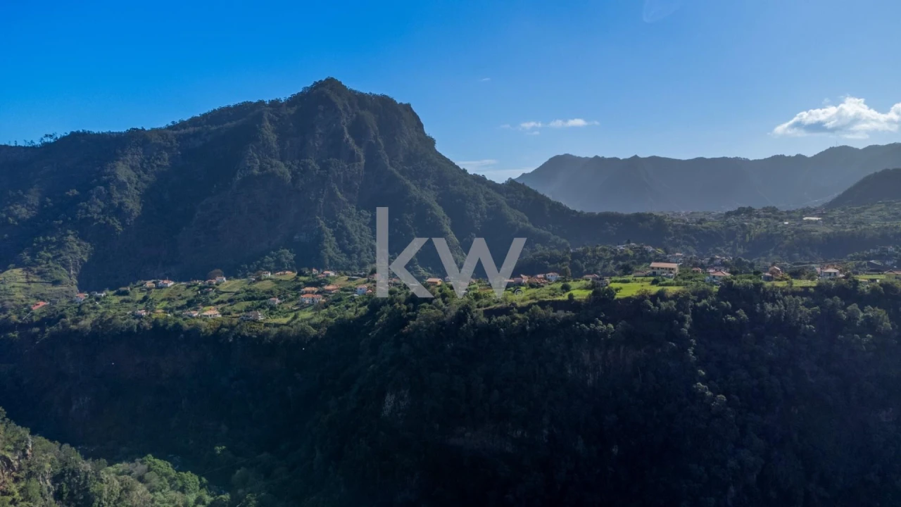 Terreno para Venda em São Roque do Faial Foto 13