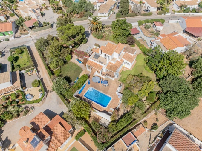 Moradia T4 para Venda em Lagoa e Carvoeiro Foto 4