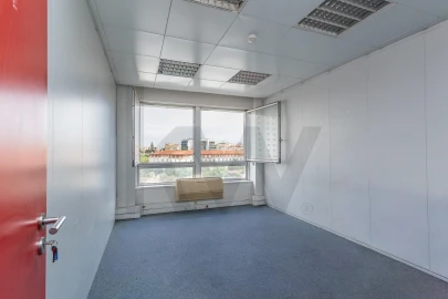 Escritório para Arrendamento em Santo António