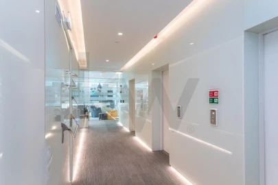 Escritório para Arrendamento em Santo António