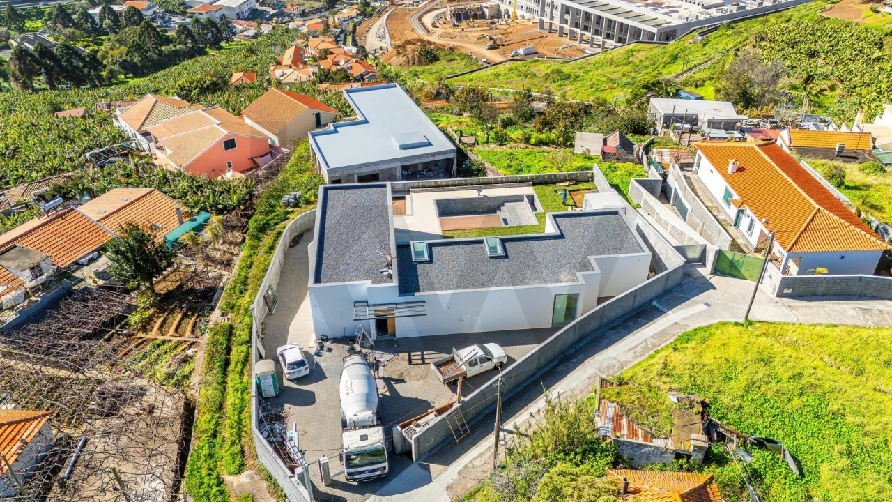 Moradia T3 para Venda em São Martinho Foto 5