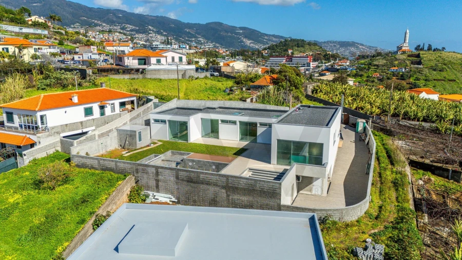 Moradia T3 para Venda em São Martinho Foto 4