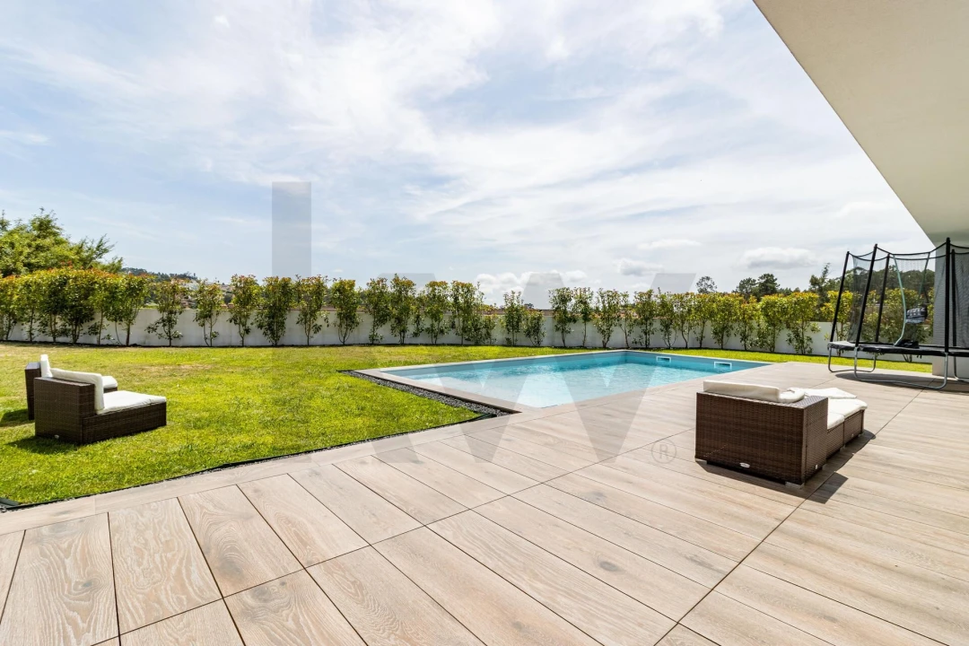 Moradia T3 para Venda em São Roque Foto 42