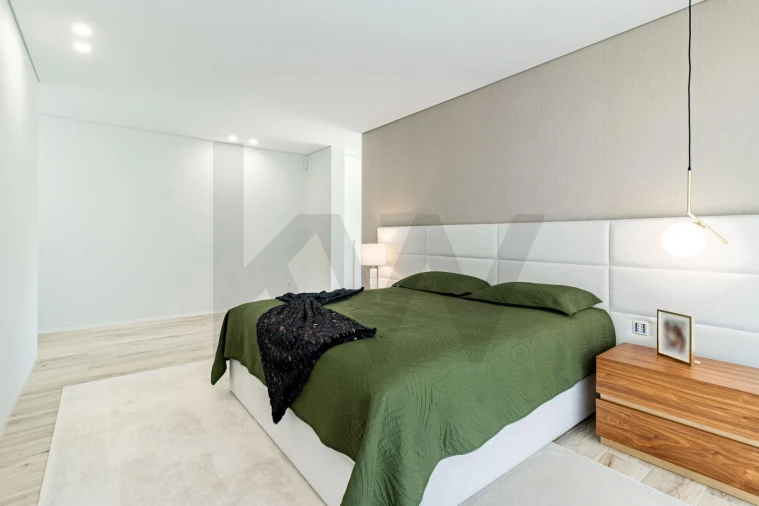 Moradia T3 para Venda em São Roque Foto 26