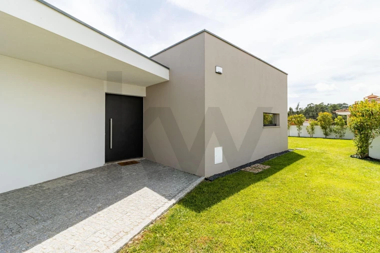 Moradia T3 para Venda em São Roque Foto 5