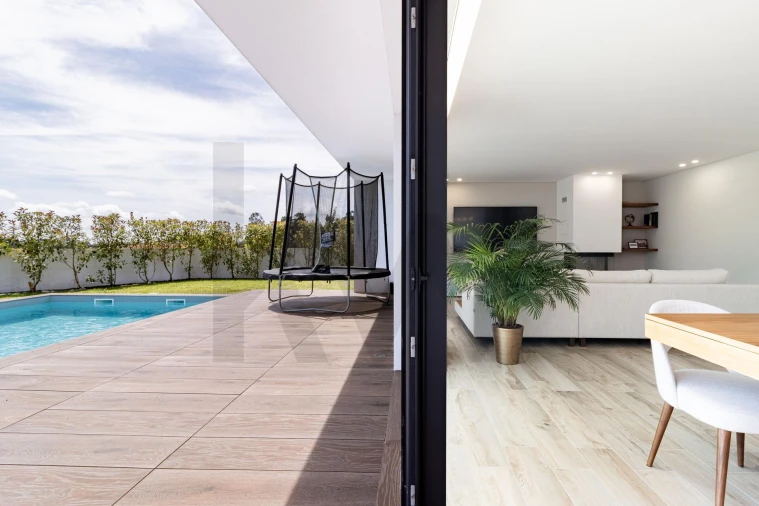 Moradia T3 para Venda em São Roque Foto 19