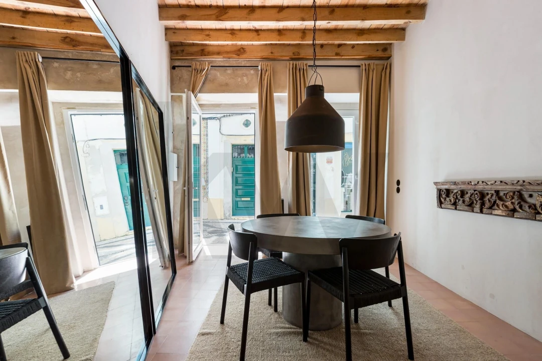 Prédio para Venda em Romeira e Várzea Foto 3