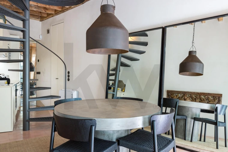 Prédio para Venda em Romeira e Várzea Foto 8