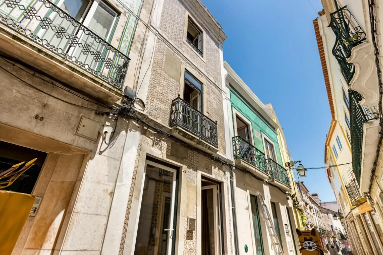 Prédio para Venda em Romeira e Várzea Foto 26