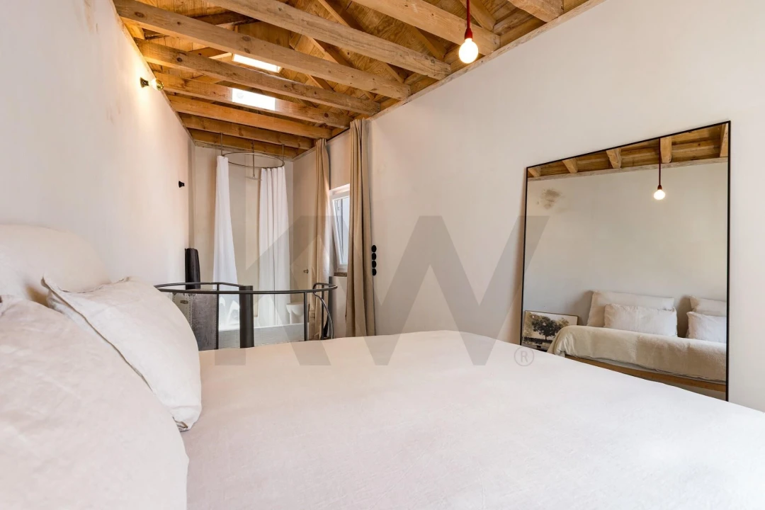 Prédio para Venda em Romeira e Várzea Foto 20