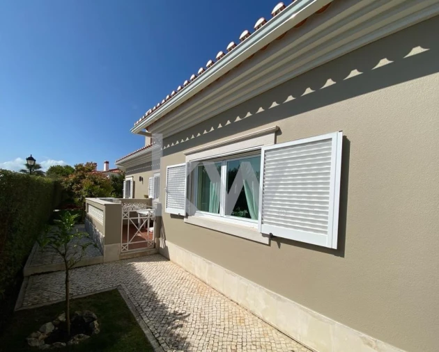 Moradia T4 para Venda em Amoreira Foto 32