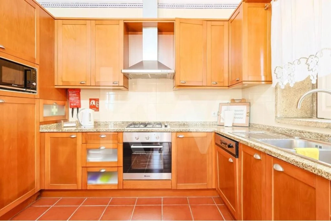 Moradia T5 para Venda em Covas Foto 8