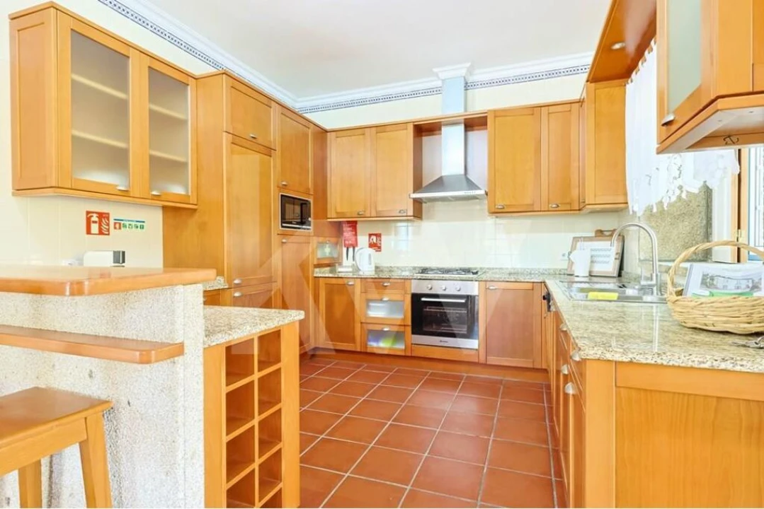 Moradia T5 para Venda em Covas Foto 7