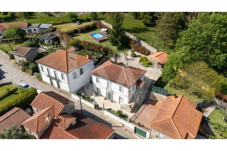 Moradia T5 para Venda em Covas Foto 48