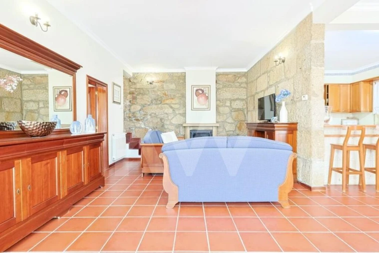 Moradia T5 para Venda em Covas Foto 14