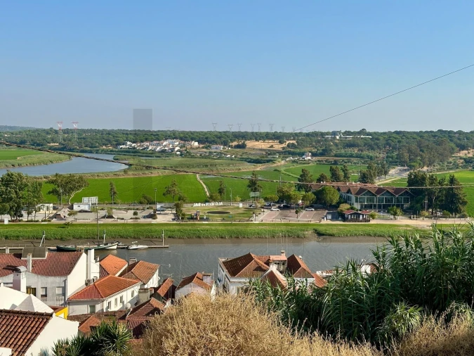 Moradia T4 para Venda em Santa Maria do Castelo e Santiago e Santa Susana Foto 13