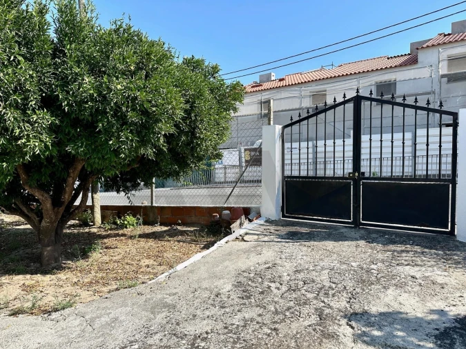 Moradia T4 para Venda em Santa Maria do Castelo e Santiago e Santa Susana Foto 19