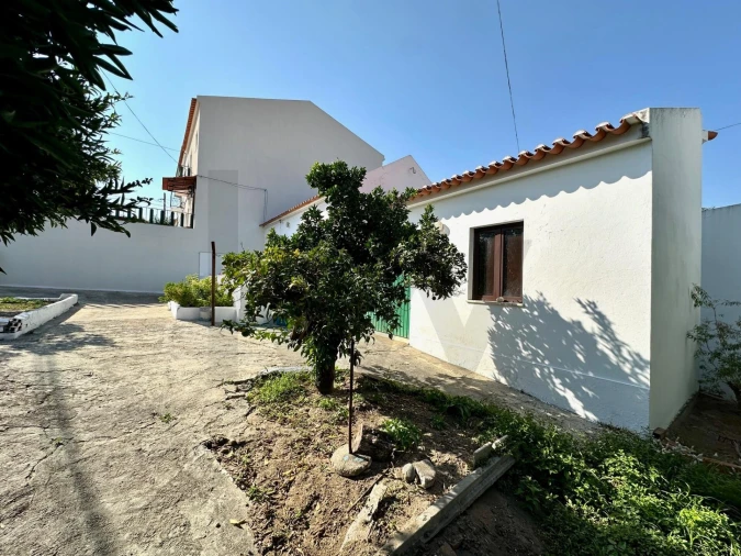 Moradia T4 para Venda em Santa Maria do Castelo e Santiago e Santa Susana Foto 16