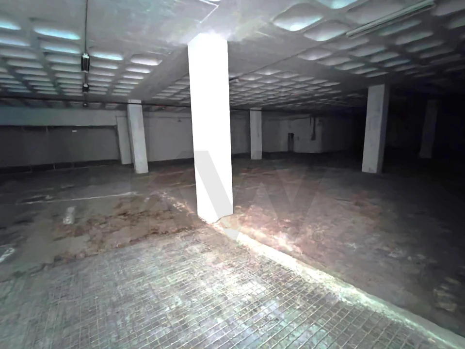 Armazém para Venda em Sacavém e Prior Velho Foto 18