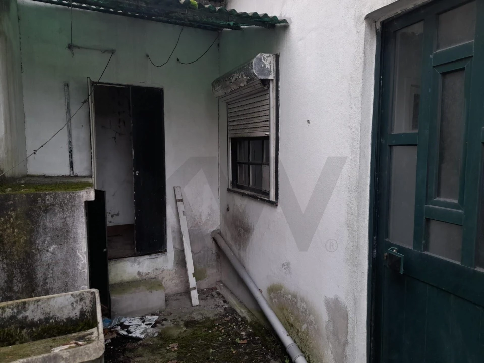 Prédio para Venda em Santa Marinha e São Pedro da Afurada Foto 31