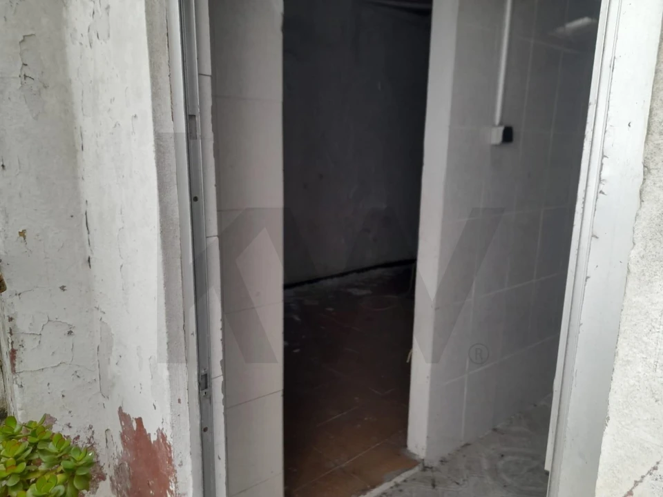 Prédio para Venda em Santa Marinha e São Pedro da Afurada Foto 8