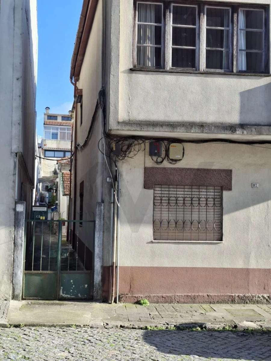 Prédio para Venda em Santa Marinha e São Pedro da Afurada Foto 6