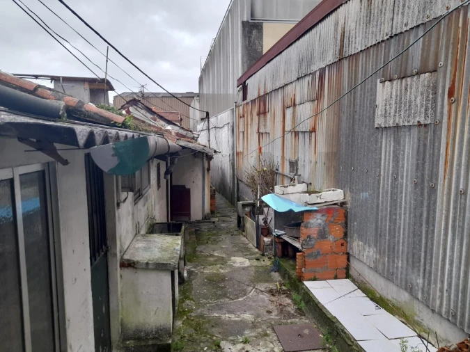 Prédio para Venda em Santa Marinha e São Pedro da Afurada Foto 33