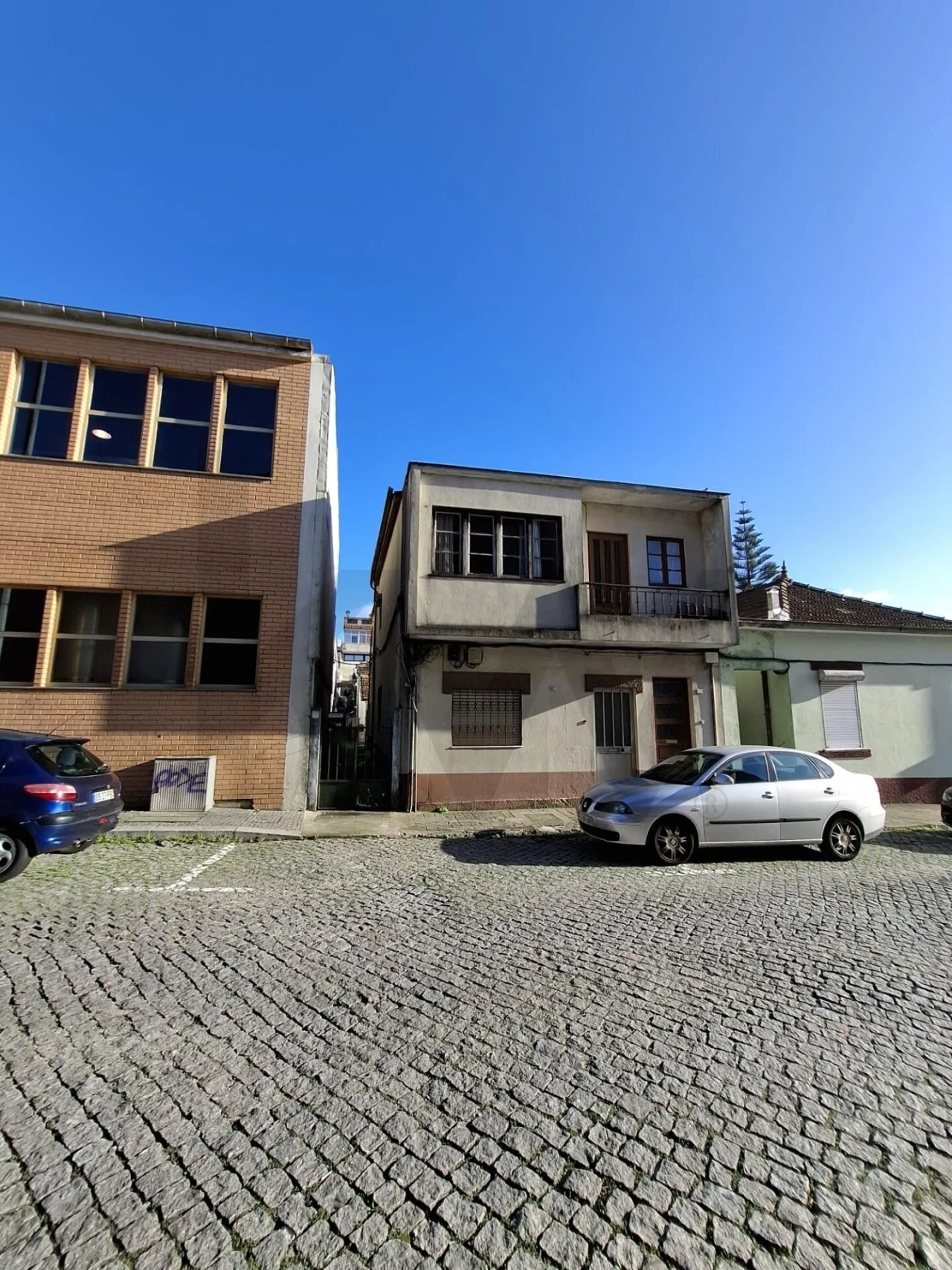 Prédio para Venda em Santa Marinha e São Pedro da Afurada Foto 3