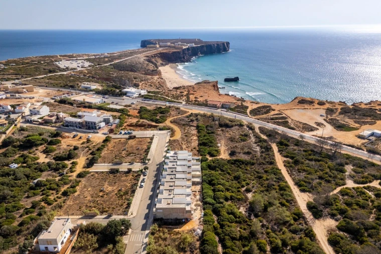 Moradia T3 para Venda em Vila de Sagres Foto 3