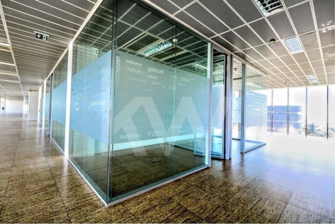 Escritório para Arrendamento em Porto Salvo Foto 4