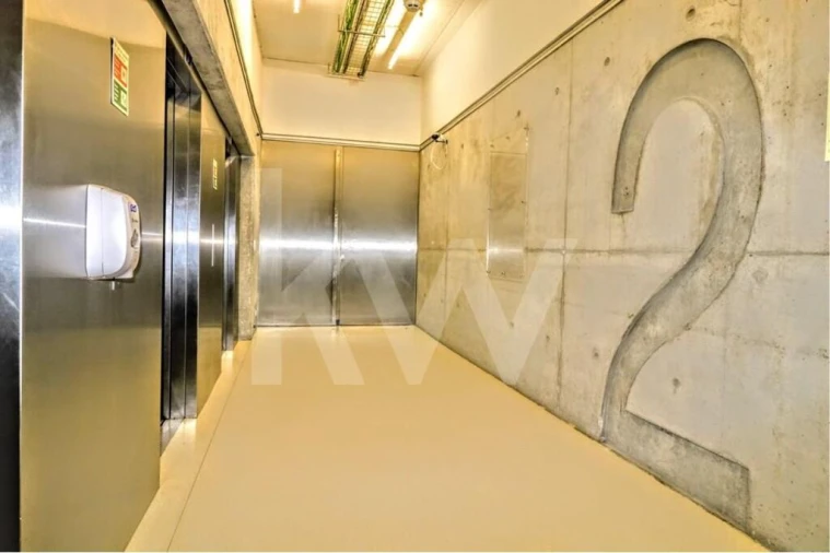 Escritório para Arrendamento em Porto Salvo Foto 6