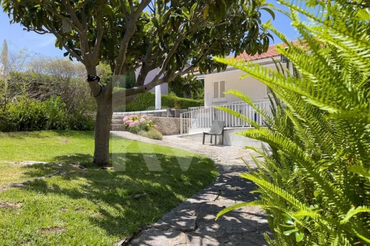 Moradia T11 para Venda em Cascais e Estoril Foto 2