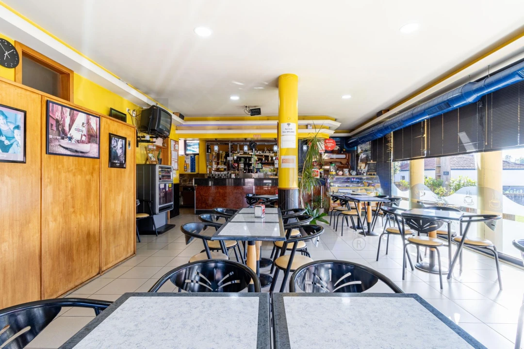 Loja para Venda em São João de Ver Foto 6