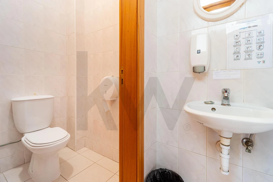 Loja para Venda em São João de Ver Foto 9