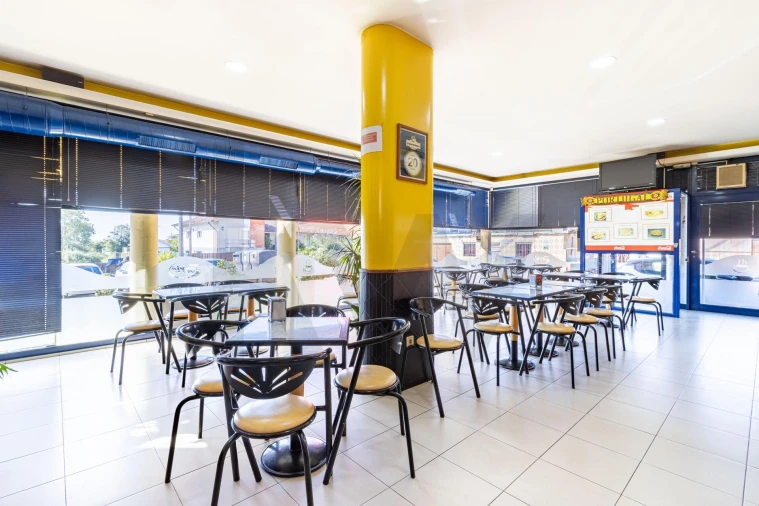 Loja para Venda em São João de Ver Foto 3