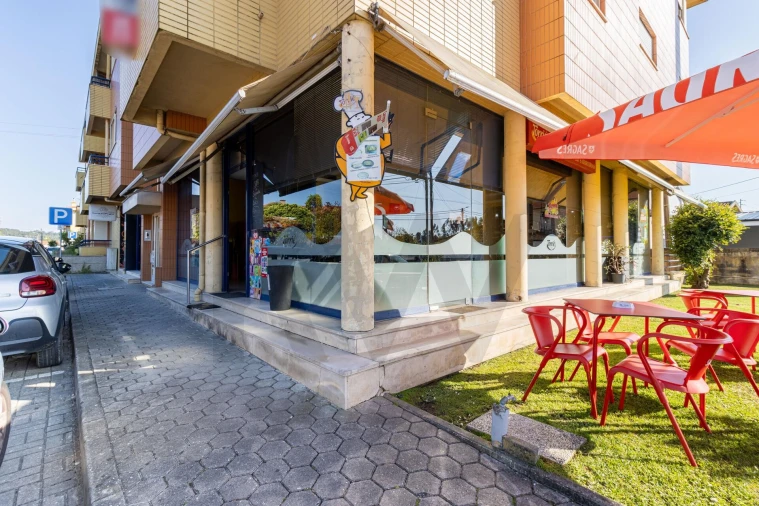 Loja para Venda em São João de Ver