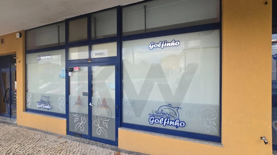 Loja para Venda em Santa Maria de Lamas Foto 1