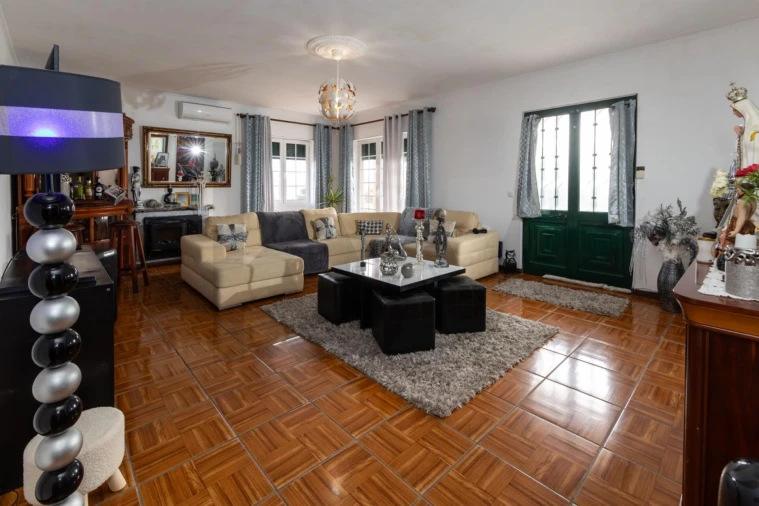 Moradia T5 para Venda em Pico da Pedra Foto 6