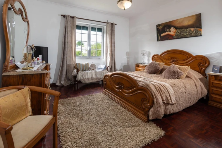 Moradia T5 para Venda em Pico da Pedra Foto 9