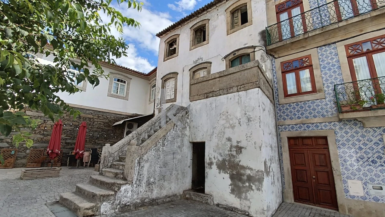 Prédio para Venda em Peso da Régua e Godim Foto 6