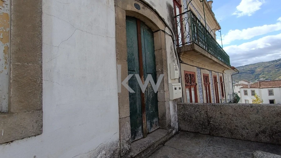 Prédio para Venda em Peso da Régua e Godim Foto 3