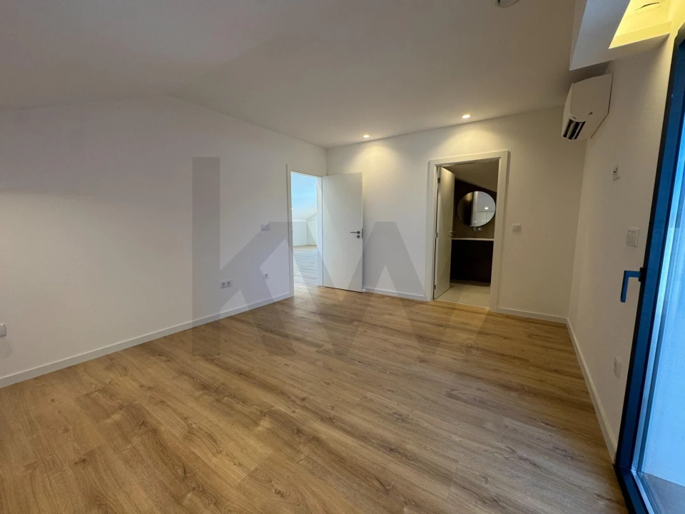 Apartamento T2 para Venda em Viseu Foto 16