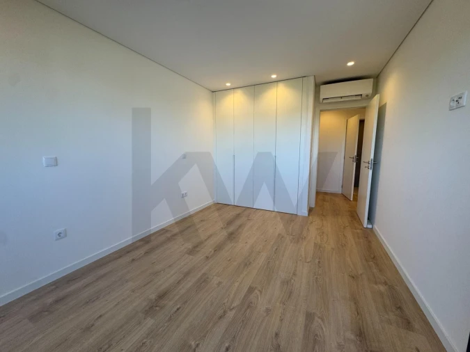 Apartamento T2 para Venda em Viseu Foto 6