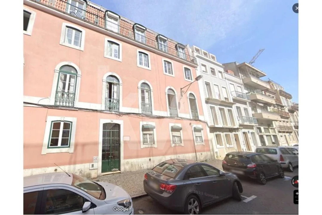 Apartamento T5 para Venda em Arroios Foto 1