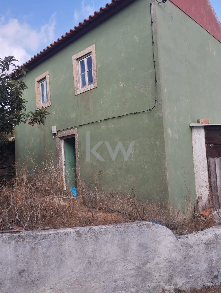 Moradia T2 para Venda em Igreja Nova e Cheleiros Foto 7