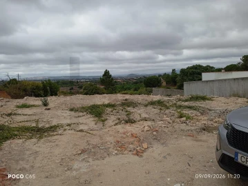 Terreno para Venda em Aveiras de Cima